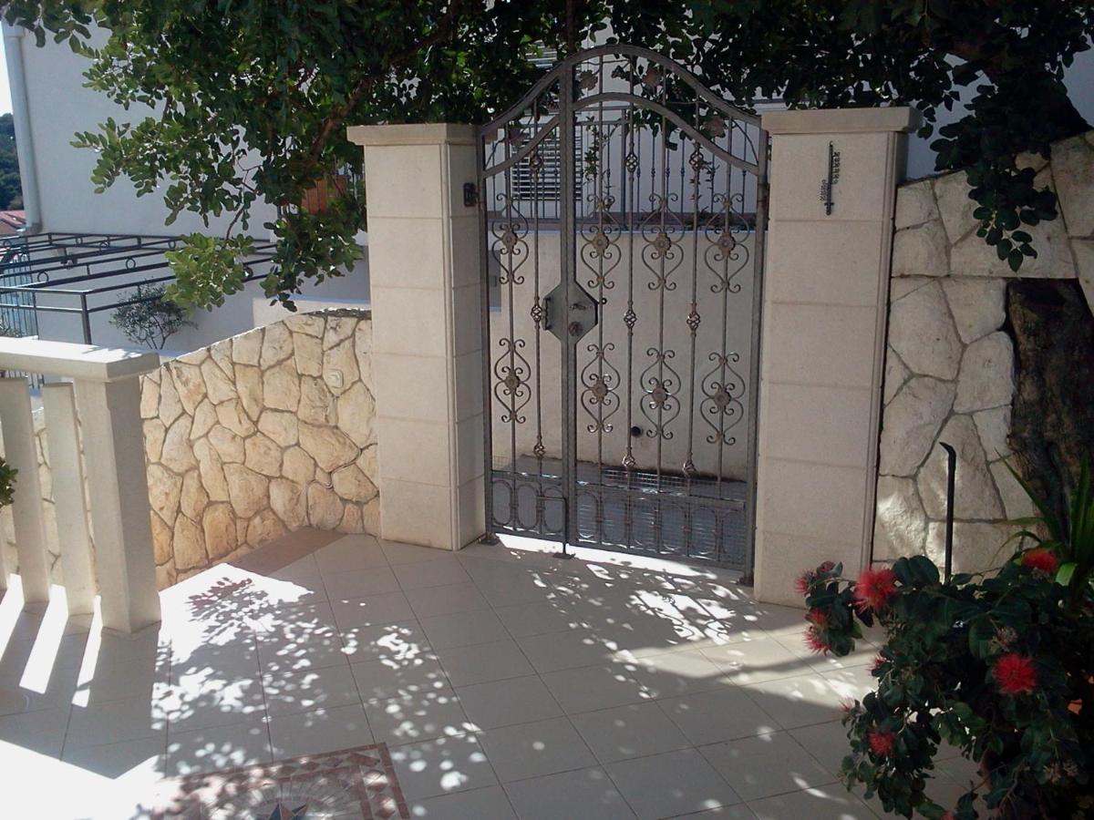 Apartments Jani Hvar Town Exterior photo