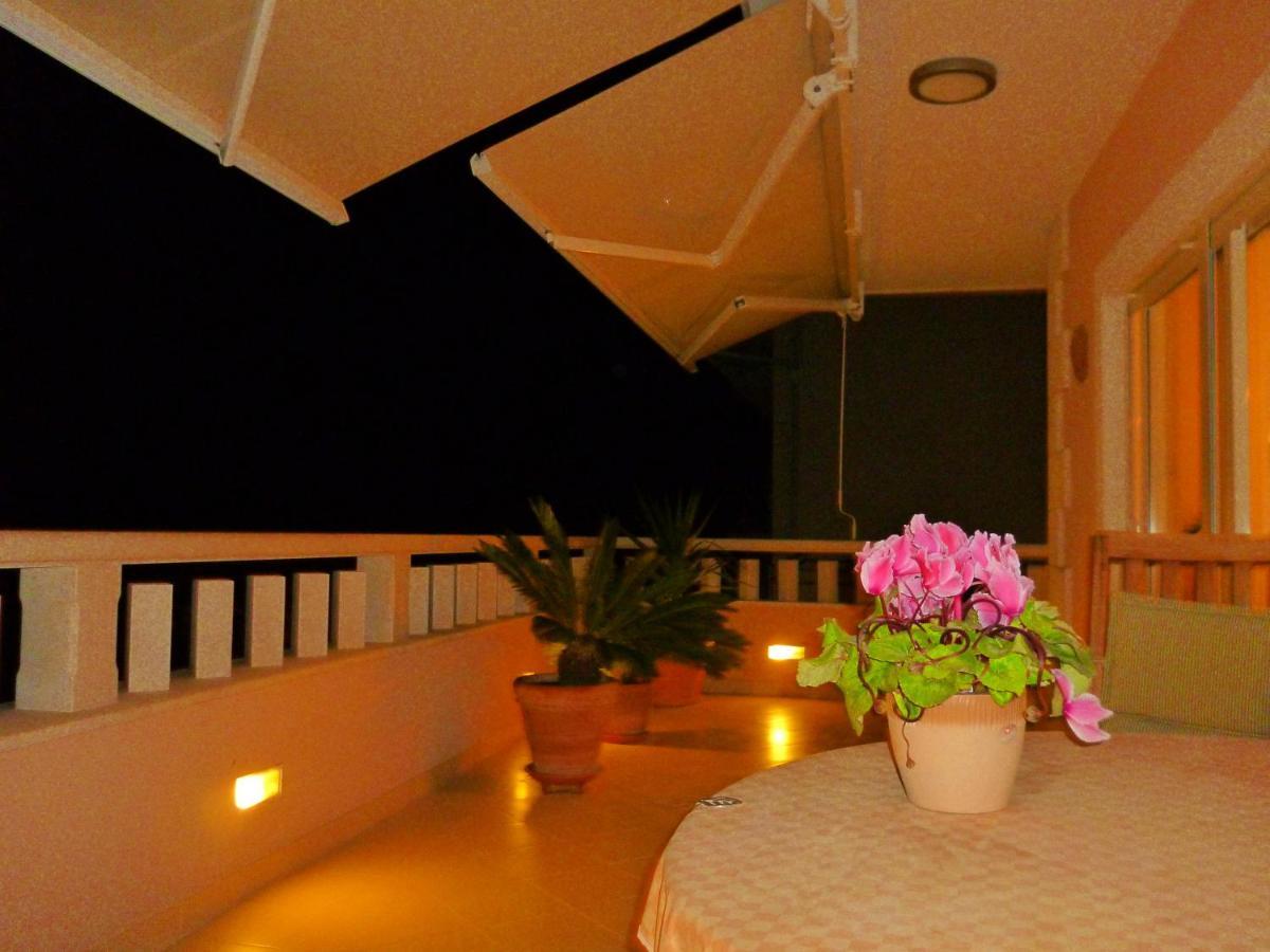 Apartments Jani Hvar Town Exterior photo